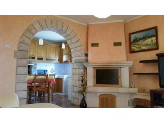 DVOSOBNI STAN +DB, 65M2 300 METARA OD MORA