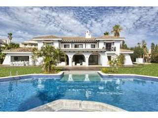 HM5O2663 - Villa For sale in Nueva..