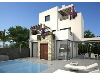 * Luxury 3 Bed Detached Villa with..