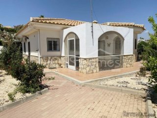 RESERVED/SALE AGREED 2023 & NEW & EXCLUSIVE LISTING TO VOSS..