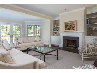 5 bedroom Property For Sale: Windswept..