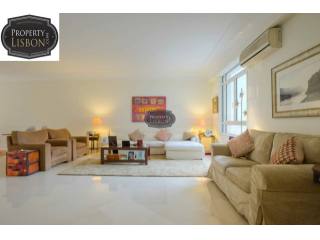 Sunny 2 Bedroom Lisbon Apartment with..