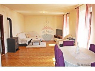 VRSAR-stan sa 3 spavaće sobe, 350m od mora