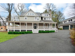 4 bedroom House For Sale: 10 Elm Street..