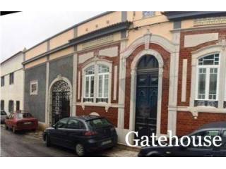 Investment Opportunity In Estoi For..