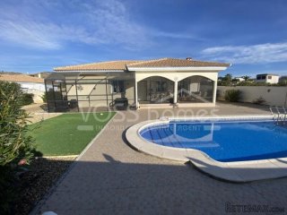 An impressively presented, 3 bed, 2 bath Villa for sale in..