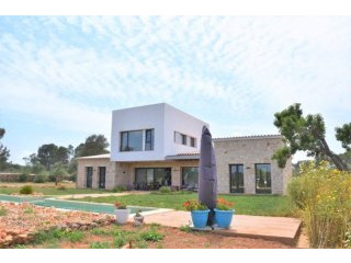 Modern style country house in Algaida