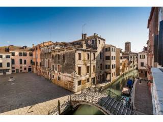 4 bedroom House For Sale: Veneto..