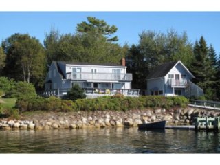 4 bedroom House For Sale: 220 Otter..