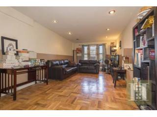 1 bedroom Apartment For Sale: SNYDER..