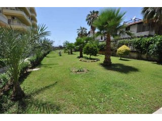 2 + 1 Spacious home right by the beach..