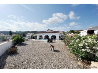 NEW TO VOSS HOMES - A spacious, traditional style villa for..