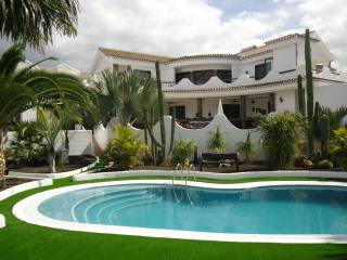 5 Bedrooms - Villa - Adeje - For Sale