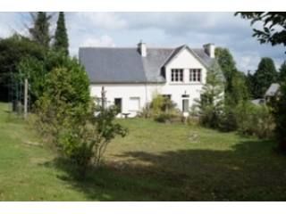 Detached House with Open Sided Barn