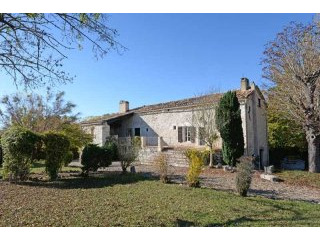 Lovely Stone Country Home In An Acre