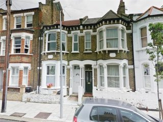 Mossbury Road SW11 2PA