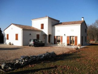 Large Detached Home with Double Garage