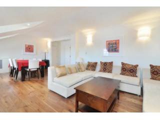 3 Bedrooms - Flat - London - For Rent