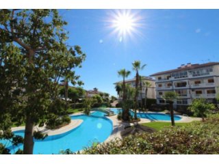 Beautiful apartment on the ground floor on the corner with..