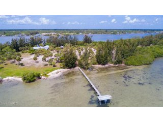 Property For Sale: 7 Grant Island..