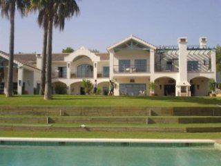 8 bedroom Detached Villa For Sale:..