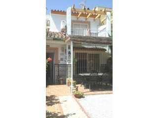 3 bedroom, 2 bathroom Townhouse, (build..
