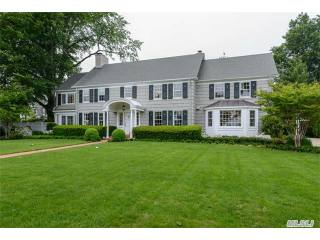 87 10th St Garden City, NY 11530