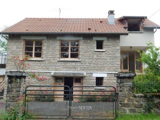 Correze. Beaumont. SOLID STONE HOUSE..