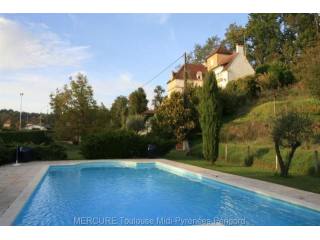 4 bedroom House For Sale: 24200 SARLAT