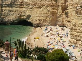 APARTMENT IN CARVOEIRO