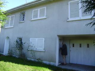 Detached House, 2 Bedrooms And Enclosed..
