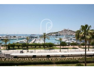 Very nice apartment of 175 m2 living..