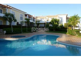 Fabulous Apartment Walking Distance to..