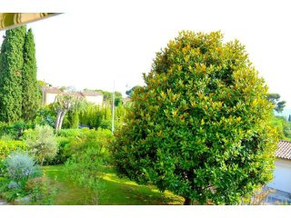 3 Bedrooms - 97m2 - 520 000 € -..