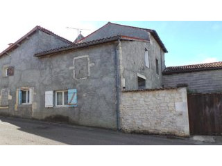 3-Bedroom Village House With Courtyard