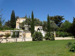 5 bedroom Villa For Sale: 34200..