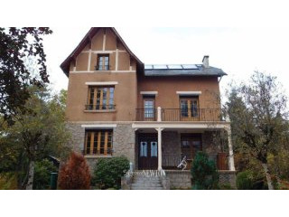 Correze. Neuvic. Wonderful 5 bedroom..