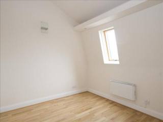 Clarence Place, E5
