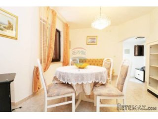 Istra,Marčana, stan 35,48m2 i vrt 258m2
