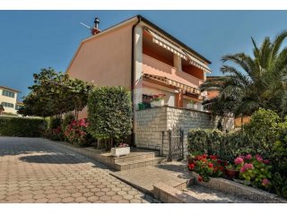 Istra,Štinjan,apartmanska kuća 400m od mora
