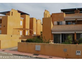 3 bedroom duplex with mountain views -..