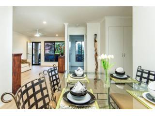 Enjoy the Carlyle Gardens lifestyle and..