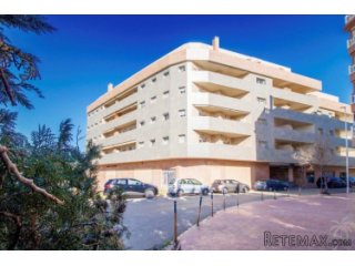 This spectacular penthouse on the 5th floor with a south..