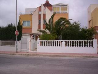 3 Bedrooms - Villa - Alicante - For Sale