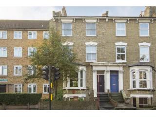 3 Bedrooms - Property - London - For..