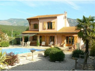 Belle Villa Avec Piscine Et Vues..