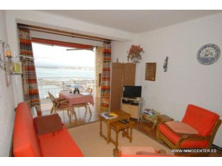 ROSES: Beautiful penthouse apartment..
