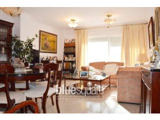 Town centre 3 bedroom apartment with..