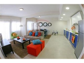 Condo/Apartment - For Sale -..
