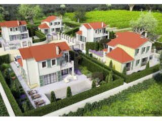Atraktivna villa u luksuznom naselju